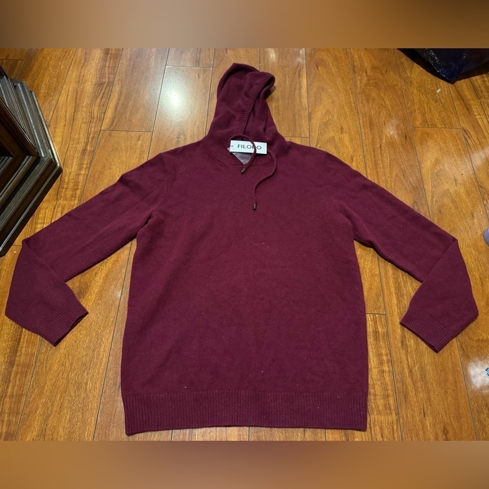 NWT FILORO women swear 100% cashemere color merlot size m